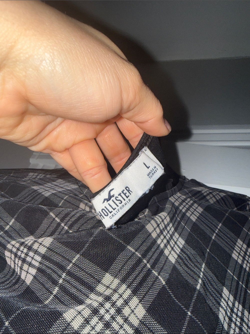 Hollister Black & Gray Plaid Long-Sleeve Top - Picture 3 of 3